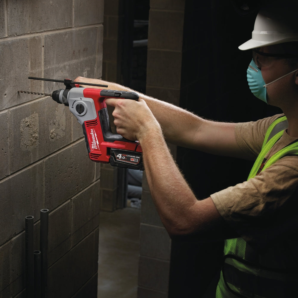 Compact SDS-Plus Hammer Drill M18™ M18 BH-402c Milwaukee 