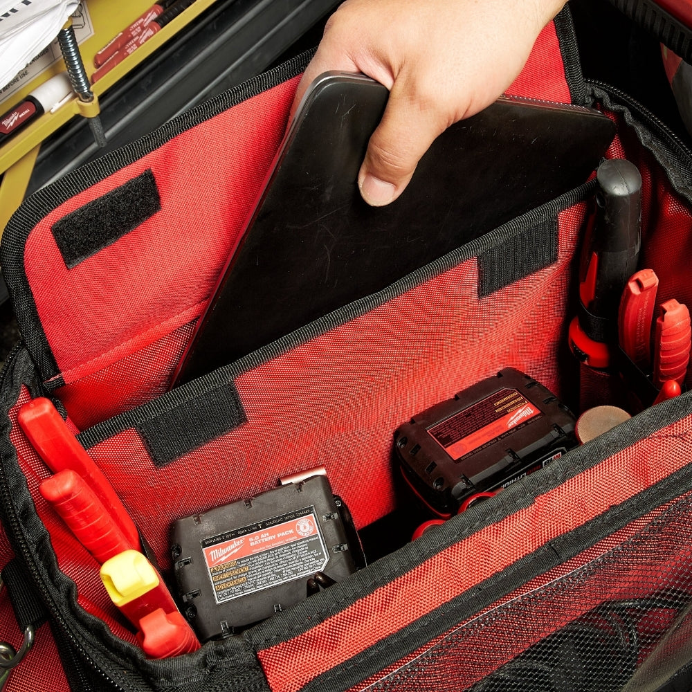 PACKOUT™ Milwaukee Closed Technical Tool Bag 