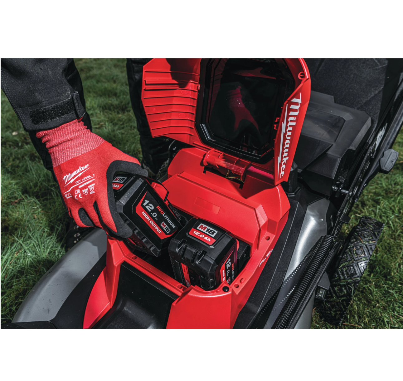 3 IN 1 Self-Propelled Lawnmower M18 FUEL™ Dual Battery 53 CM M18 F2LM53-0 Milwaukee 