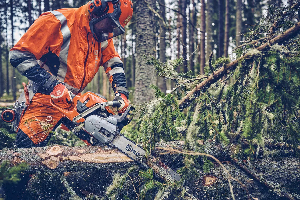 Husqvarna 560 XP Mark II Professional Chainsaw